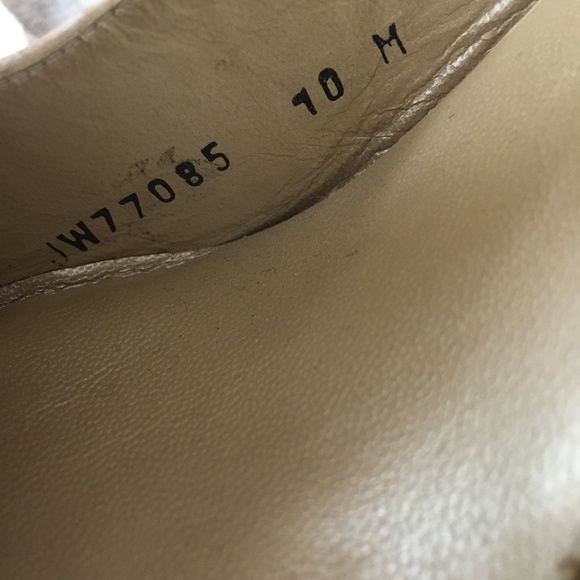 NEW Stuart Weitzman Snake Leather Platform Closed Toe Pumps - Picture 6 of 10